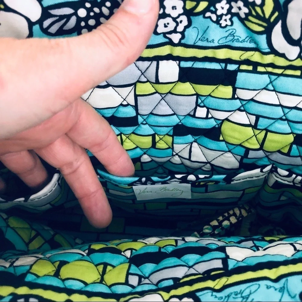 Vera Bradley meant green and‎ white floral …